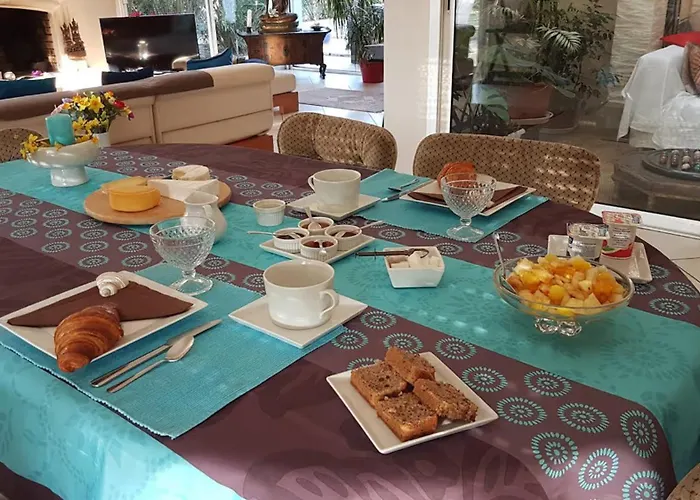 Bed & Breakfast La Nomade - Tahitienne 3*